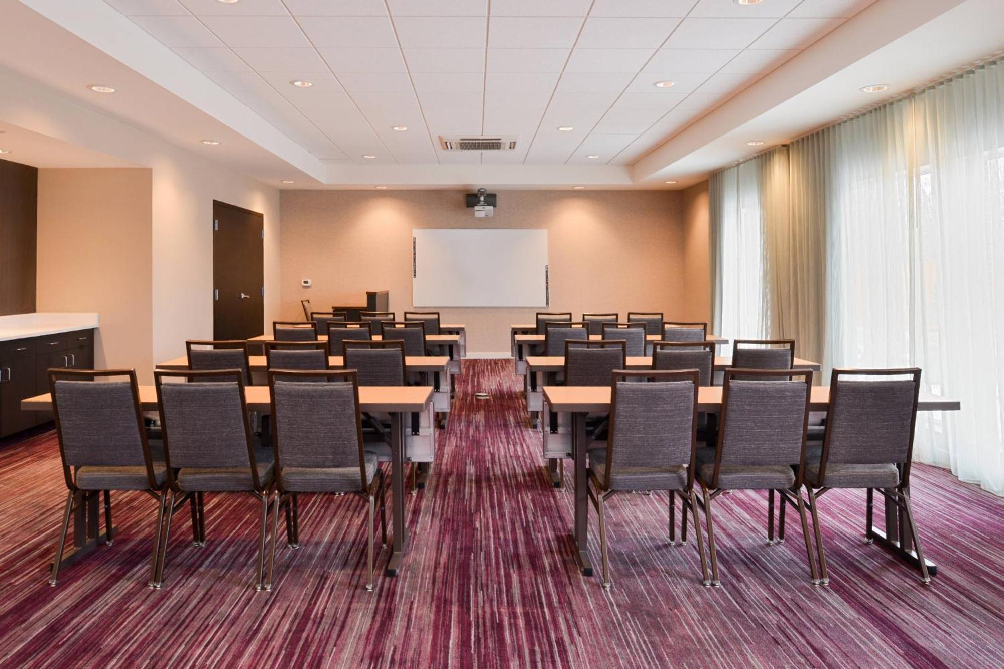 Courtyard By Marriott Toledo North Hotel Buitenkant foto