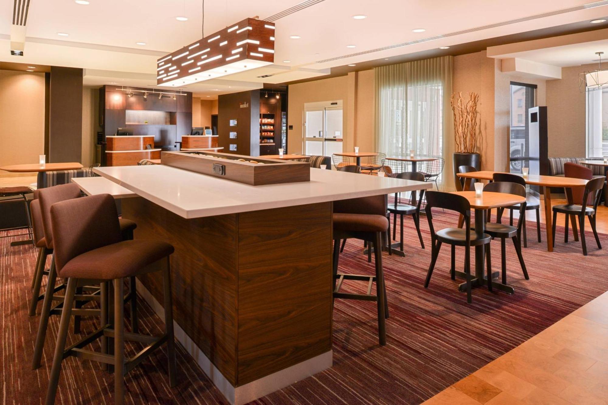 Courtyard By Marriott Toledo North Hotel Buitenkant foto