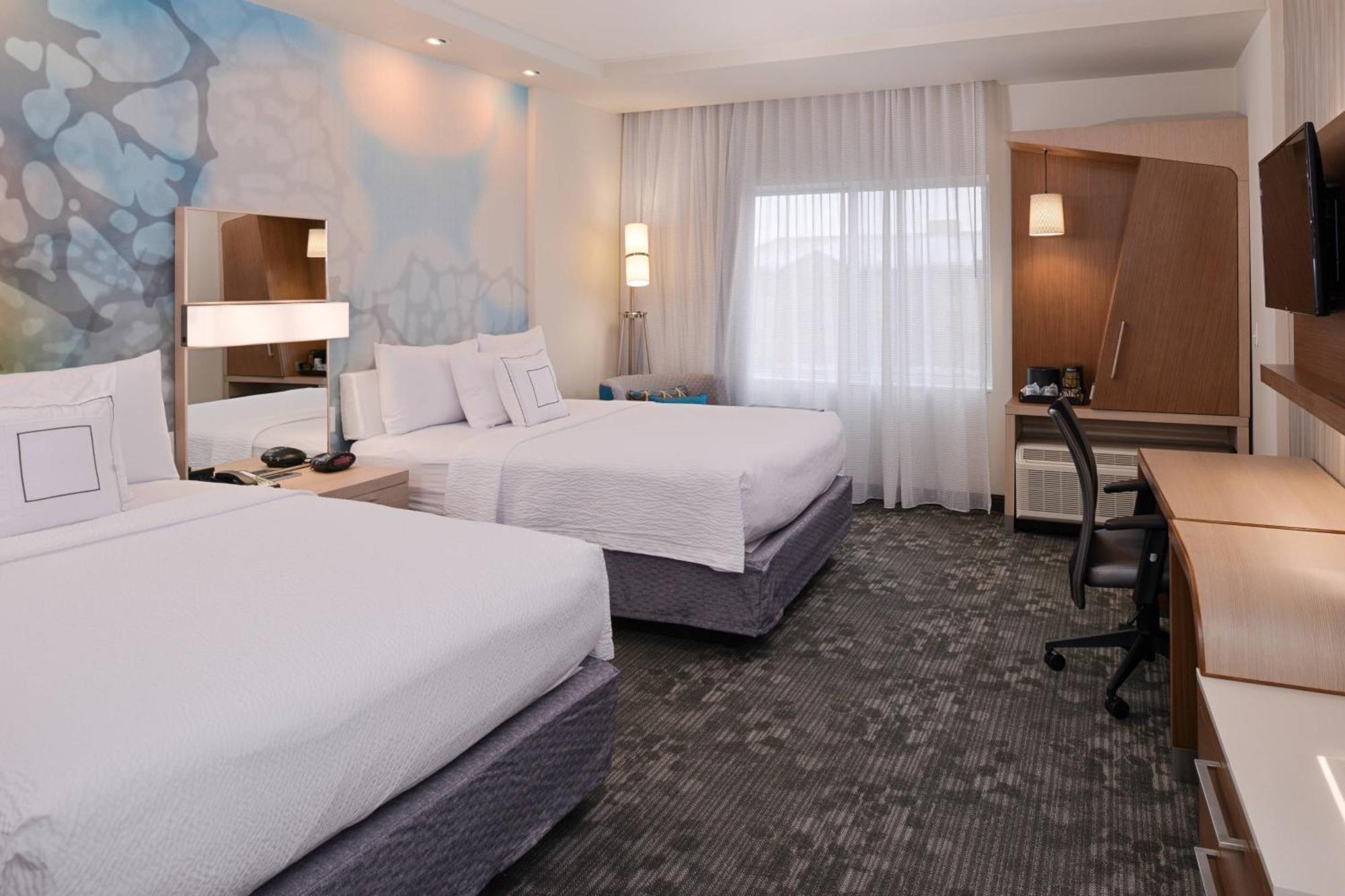 Courtyard By Marriott Toledo North Hotel Buitenkant foto